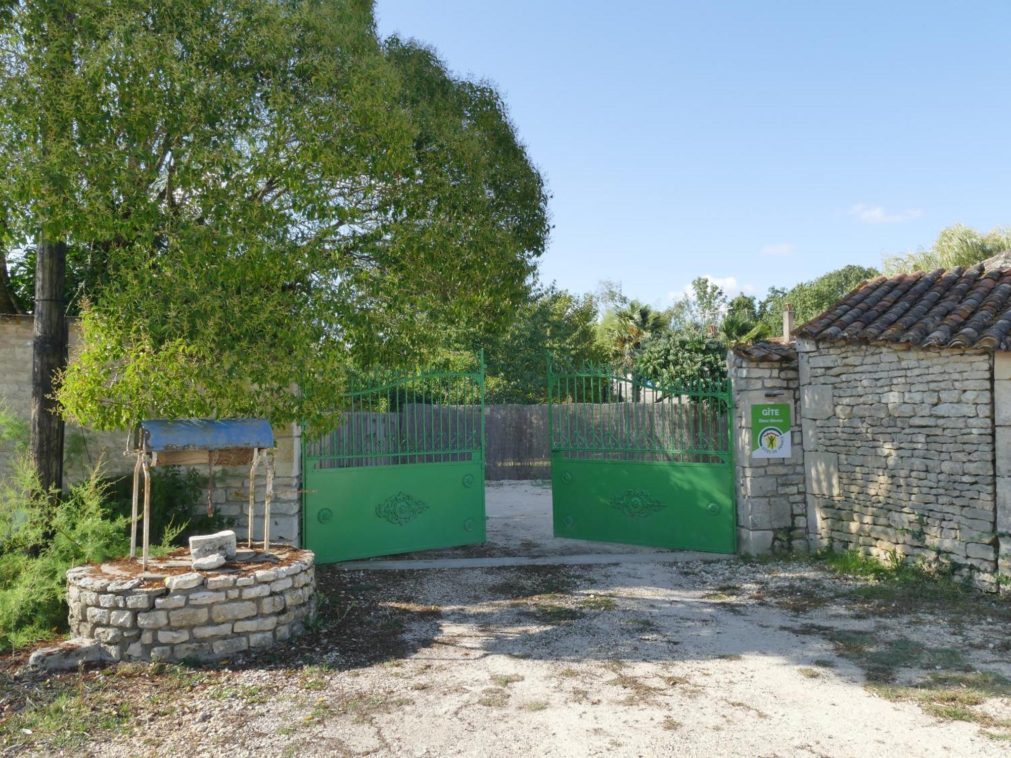 Le gîte de Malécot Gîte familial de 5 personnes Coulon Extérieur photo